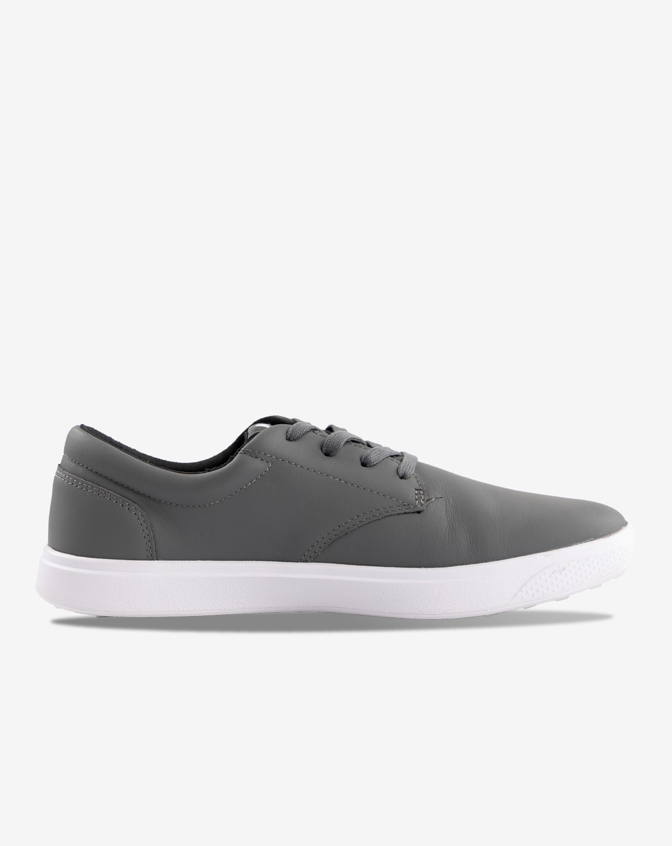 THE WILDCARD LEATHER SPIKELESS GOLF SHOE Image Thumbnail 2