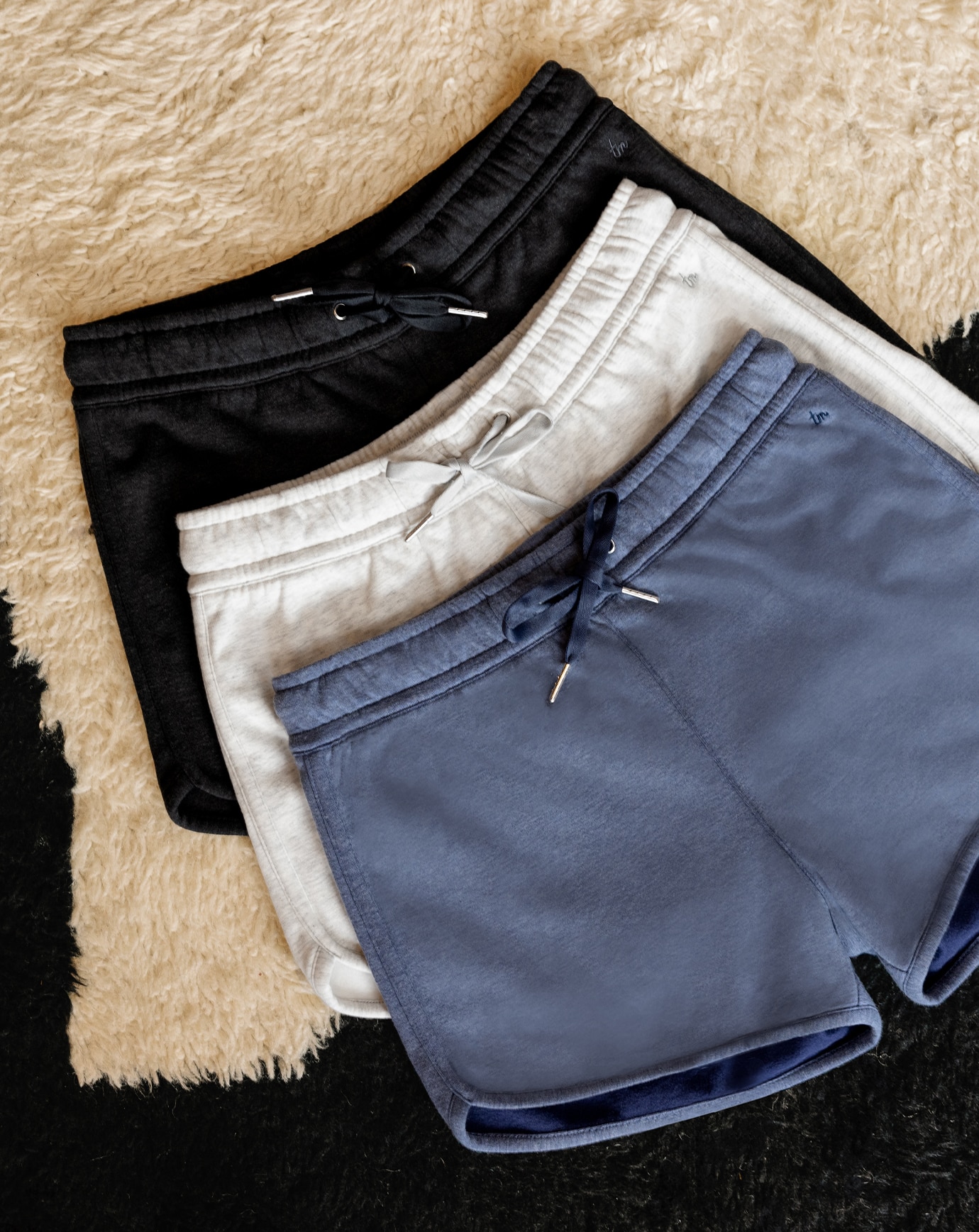 WOMENS CLOUD SHORT Image Thumbnail 3