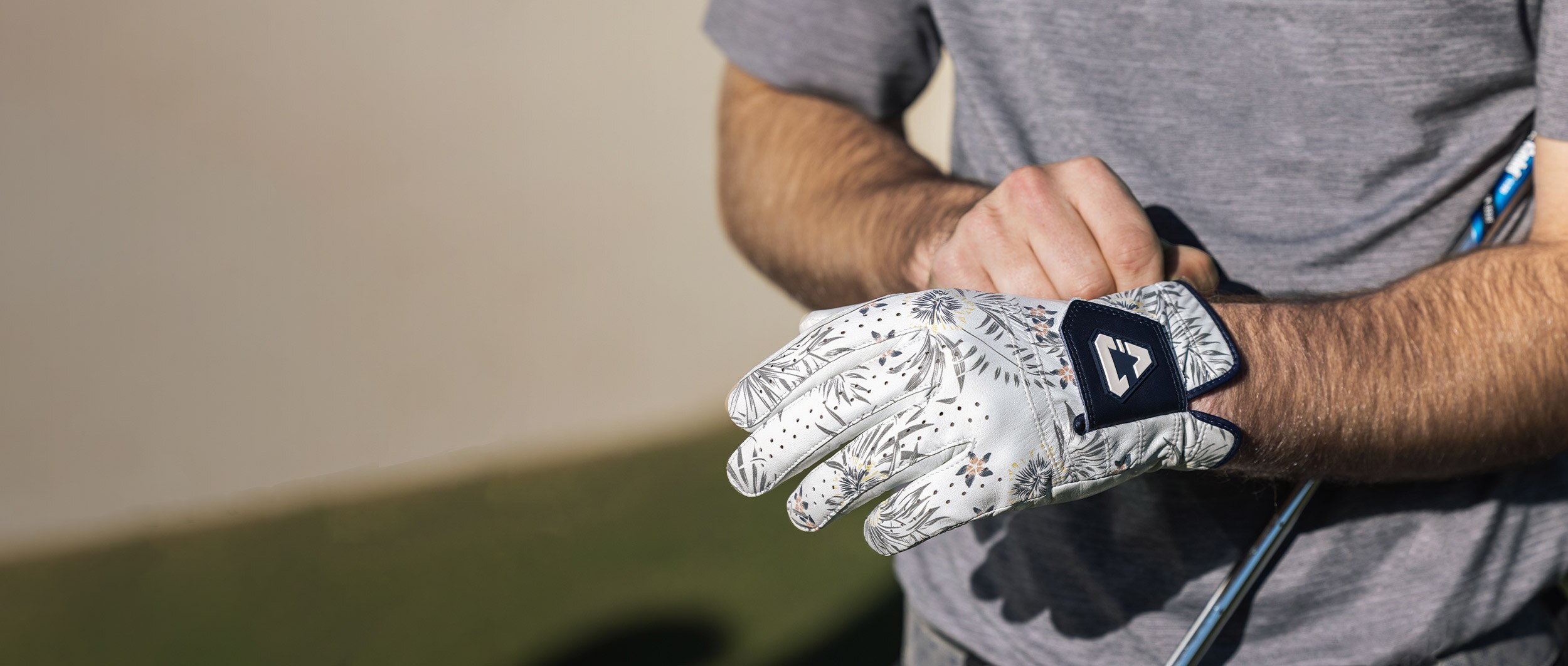 SHOP GLOVES Cover Banner
