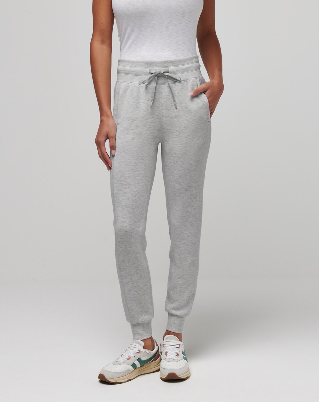 SKYLOFT TIE JOGGER 1