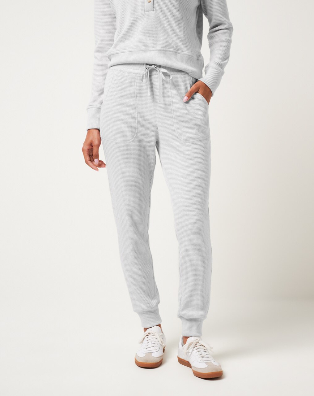 LONG WEEKEND JOGGER 0