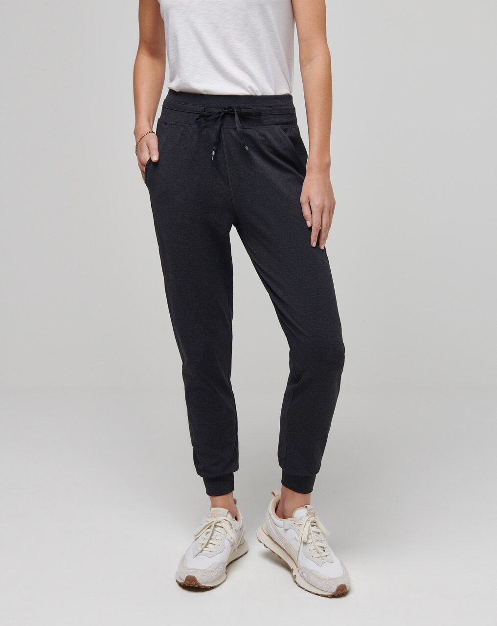 MOVEKNIT TIE JOGGER 0