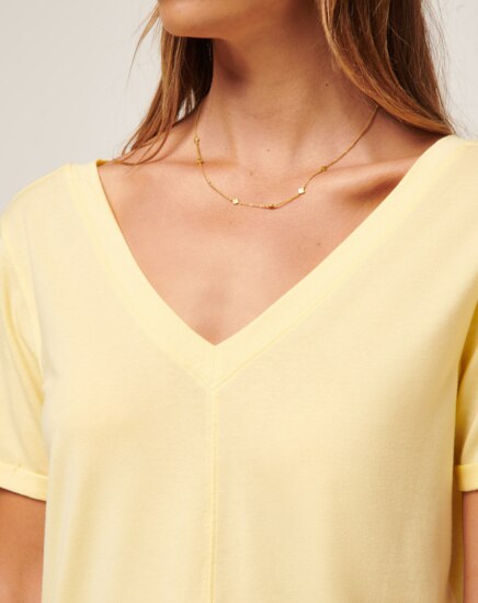 CALM WATERS VNECK TOP Image Thumbnail 3