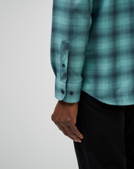 CLOUD FLANNEL PLAID BUTTON-UP Image Thumbnail 4